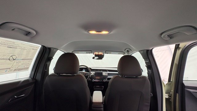 New 2027 Chevrolet Bolt LT w/ Comfort Package FWD image 26