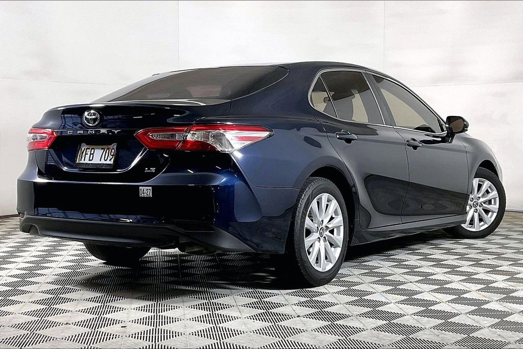 Used 2018 Toyota Camry LE FWD image 10