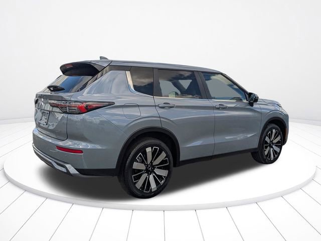 New 2026 Mitsubishi Outlander SE FWD video 3