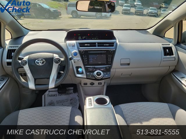 Used 2017 Toyota Prius V Two w/ Carpet Mat Package FWD image 9