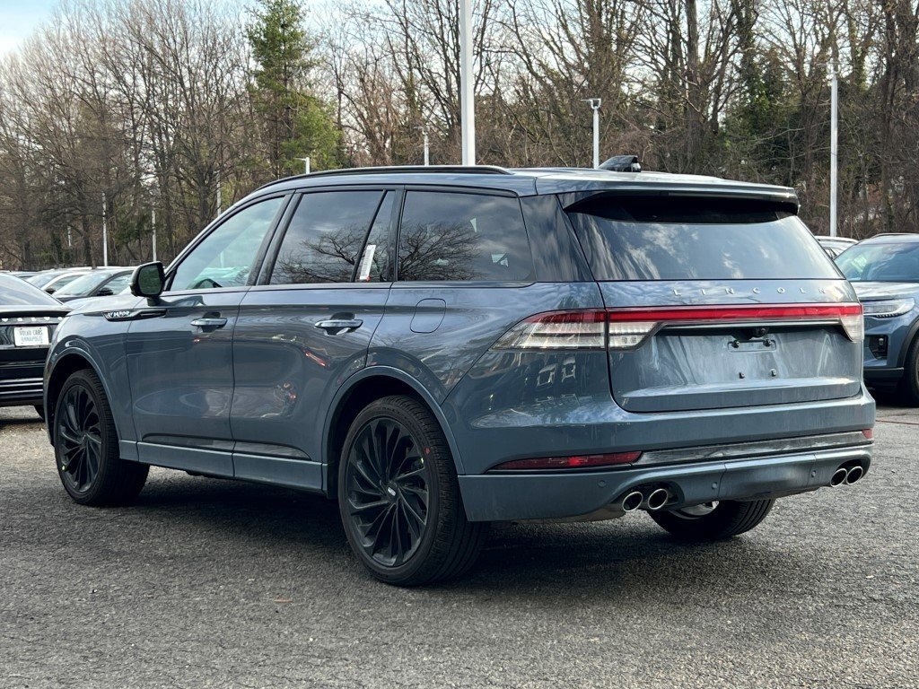 New 2026 Lincoln Aviator Reserve w/ Luxury Package AWD/4WD image 3