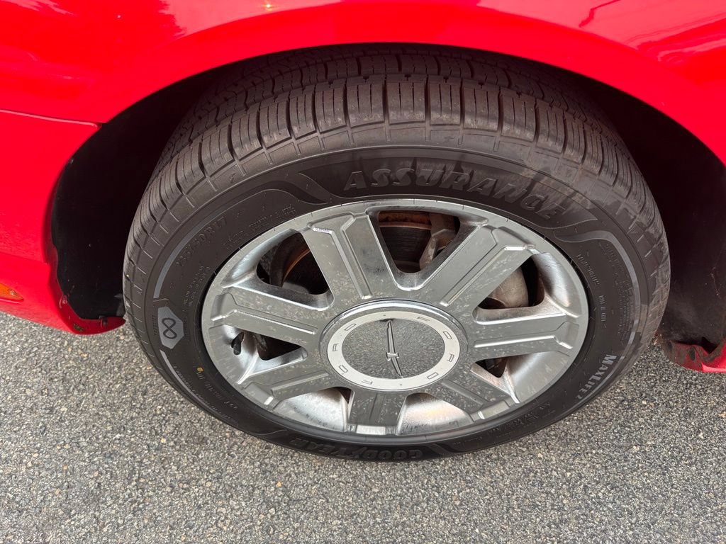 Used 2005 Ford Thunderbird RWD image 10
