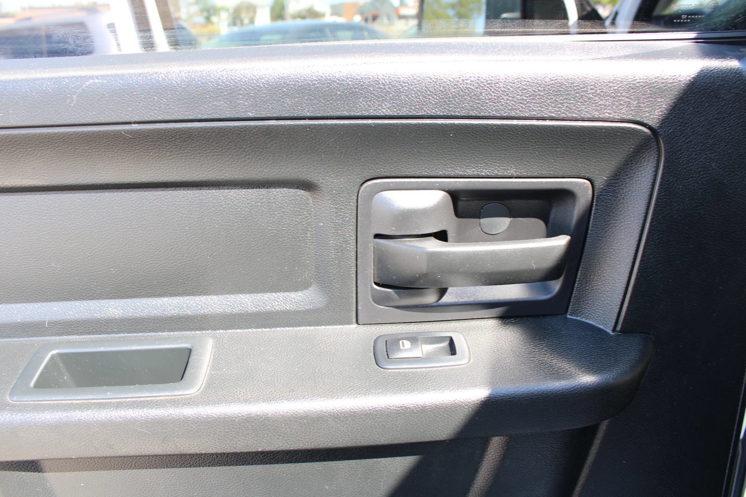 Used 2017 RAM 1500 Tradesman RWD image 13
