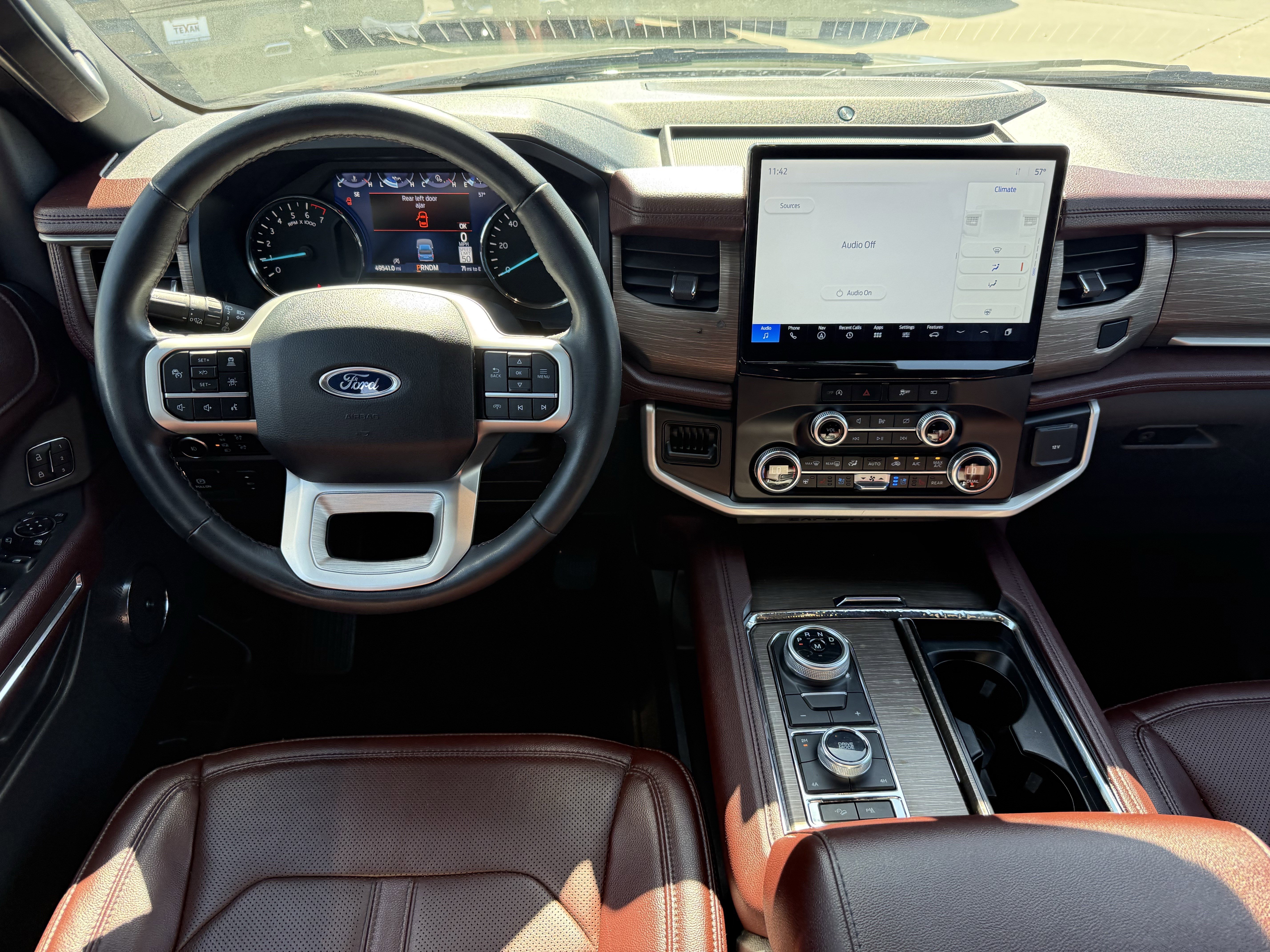 Used 2024 Ford Expedition Limited image 14