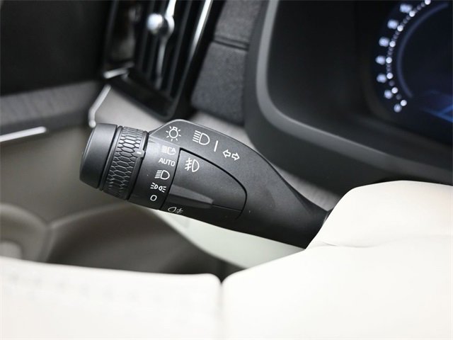 New 2026 Volvo XC90 B6 Ultra image 35