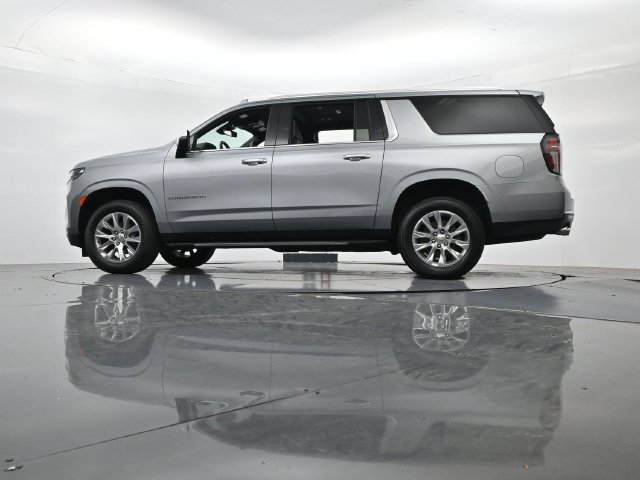 Used 2024 Chevrolet Suburban Premier AWD/4WD image 42