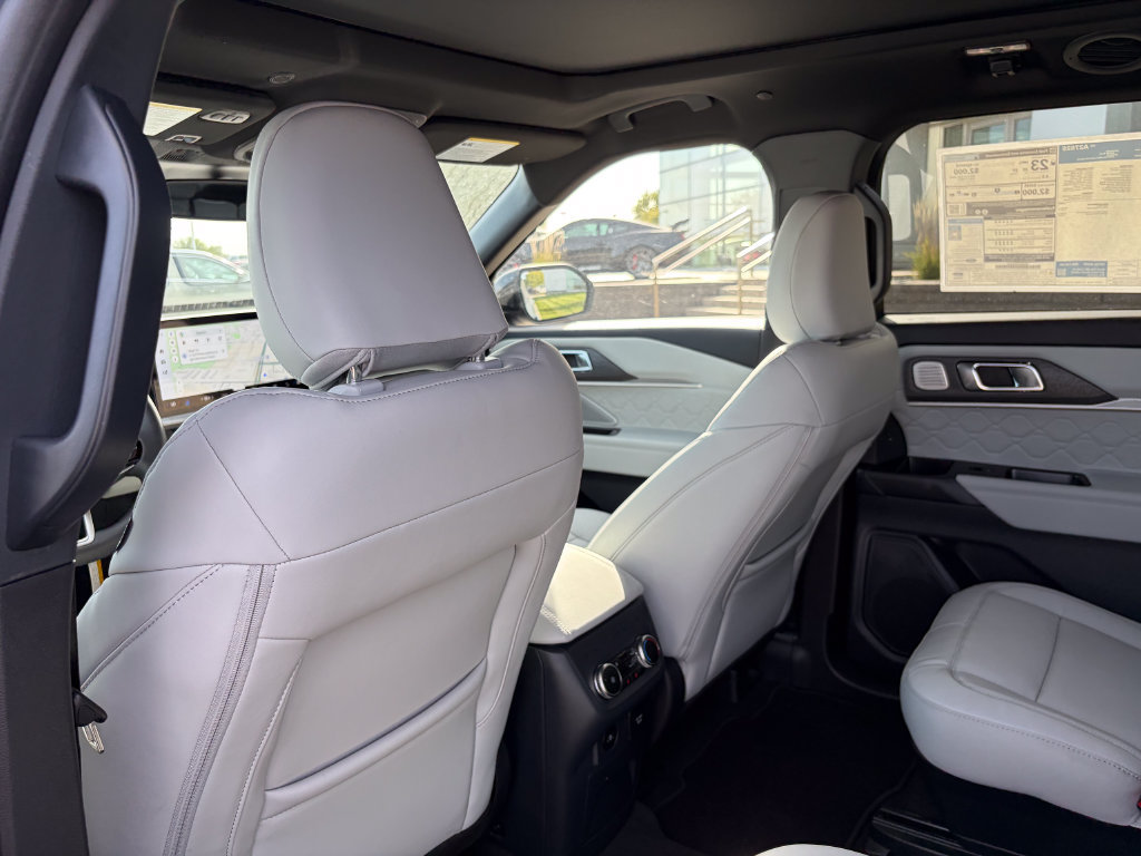 New 2027 Ford Explorer Platinum w/ LUX Leather Package AWD/4WD image 17