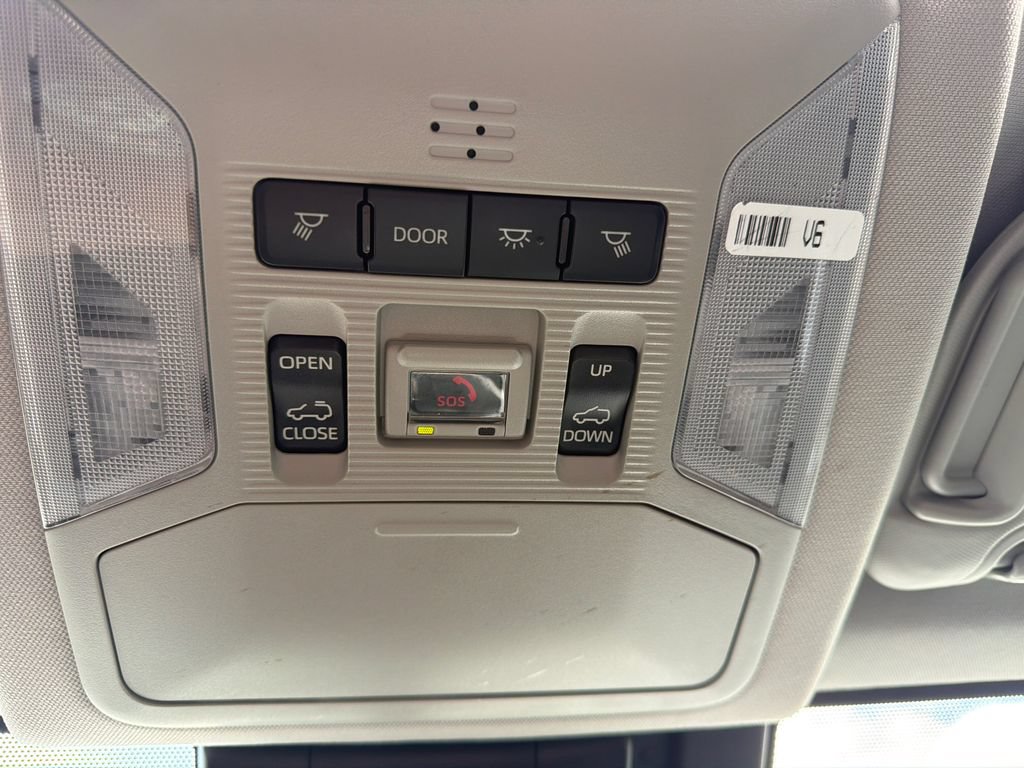 Used 2022 Toyota RAV4 XLE w/ Convenience Package AWD/4WD image 35