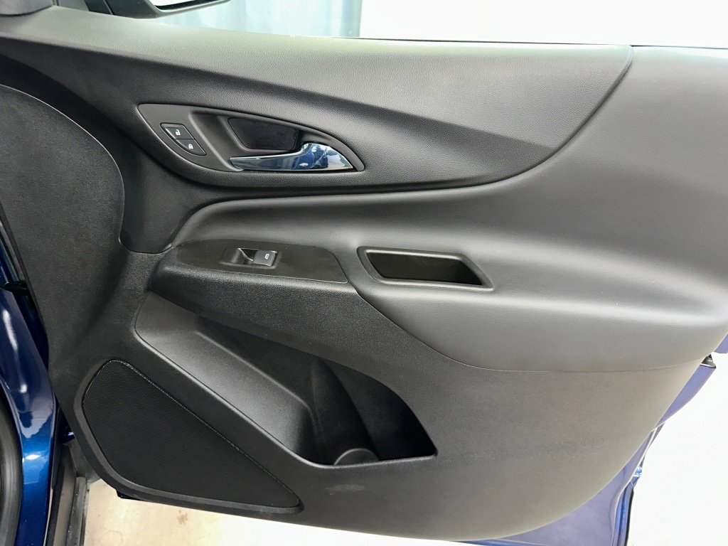 Used 2022 Chevrolet Equinox LT w/ LPO, Floor Liner Package image 29