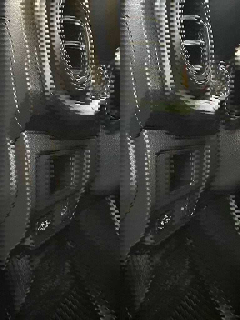 Used 2018 Toyota Tacoma SR w/ SR Convenience Package image 13