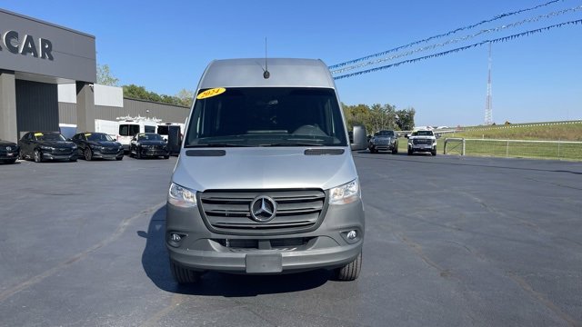Used 2024 Mercedes-Benz Sprinter 2500 image 13