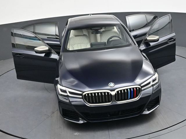 Used 2023 BMW M550i xDrive w/ Dynamic Handling Package image 35