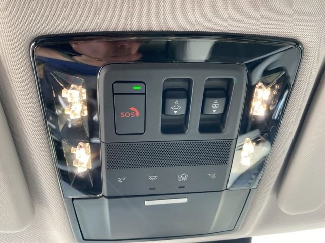 New 2025 Mitsubishi Outlander SE image 34