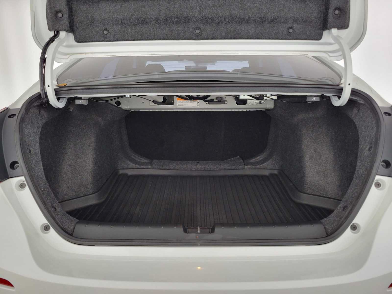Used 2022 Honda Insight Touring image 19