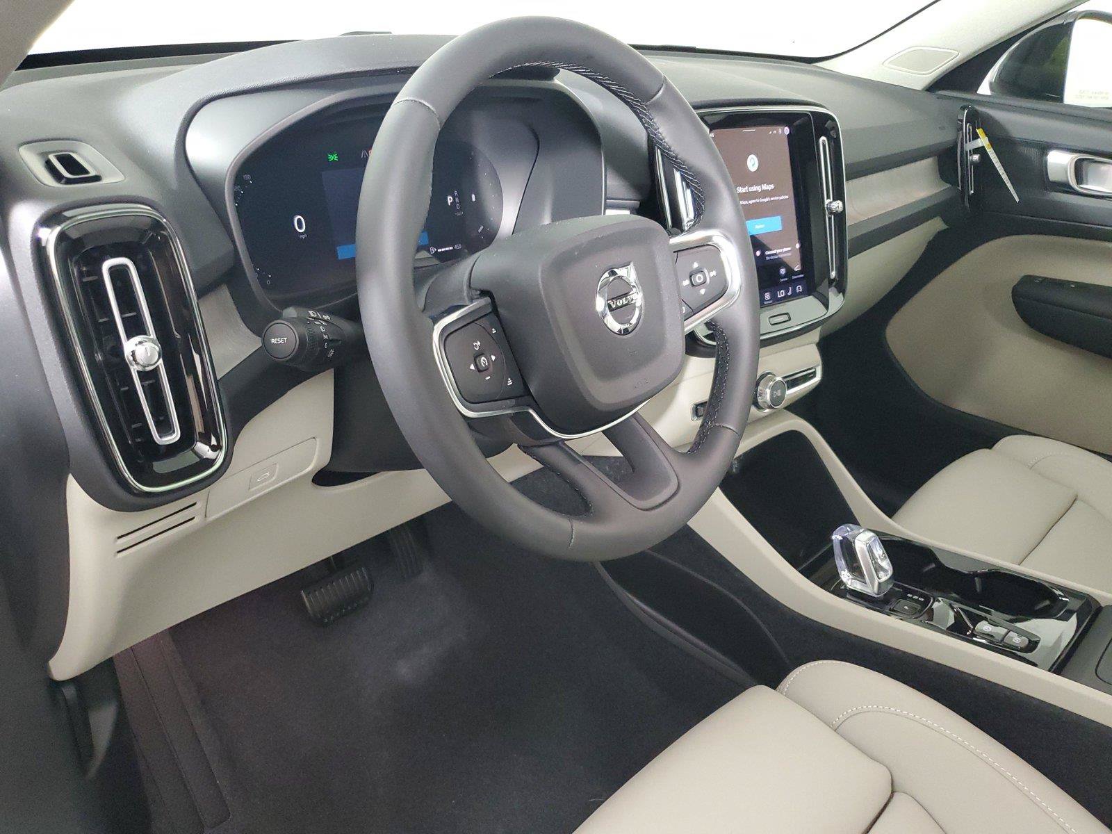 New 2026 Volvo XC40 B5 Plus w/ Protection Package Premier AWD/4WD image 24