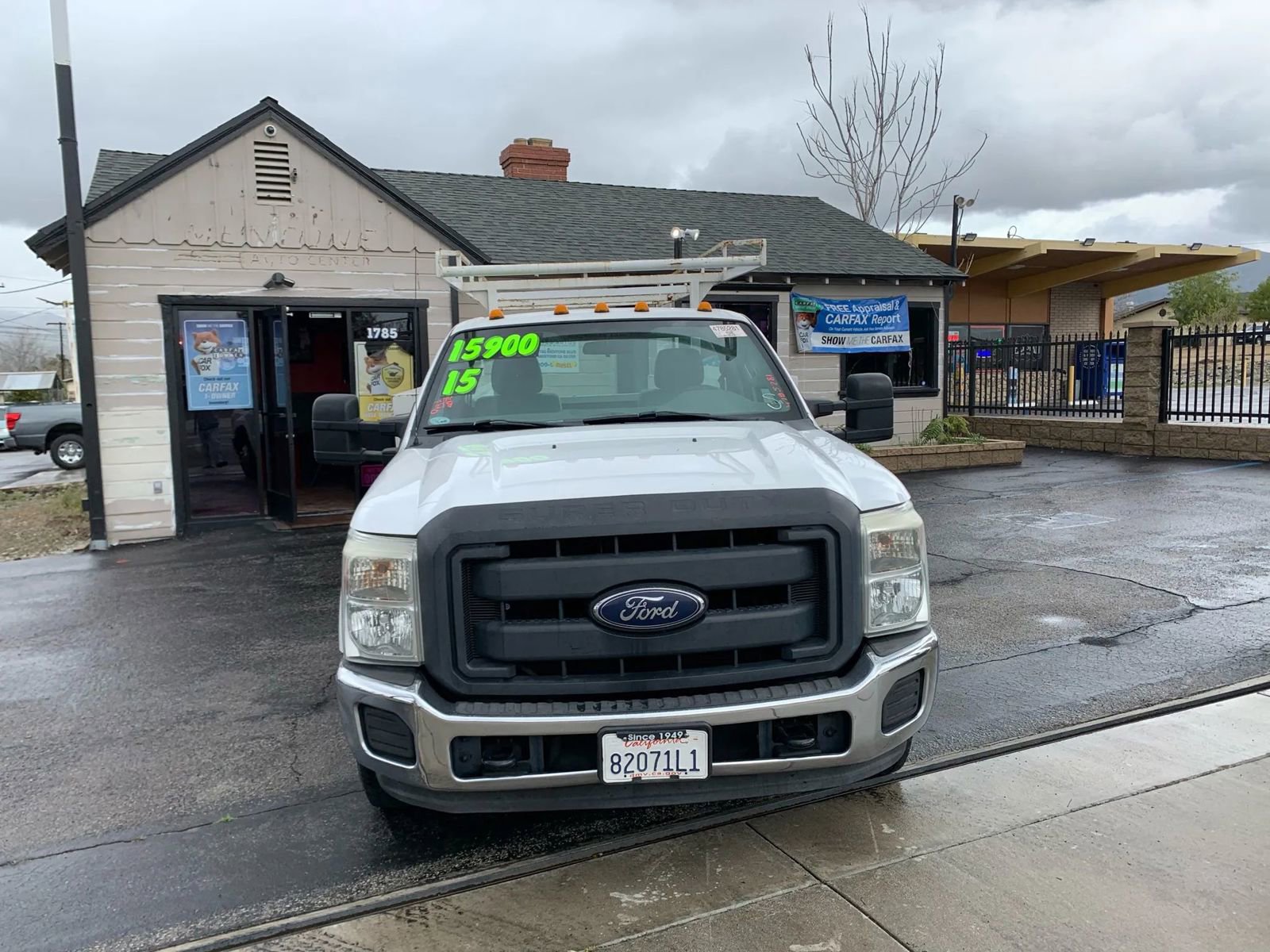 Used 2015 Ford F350 XL image 1