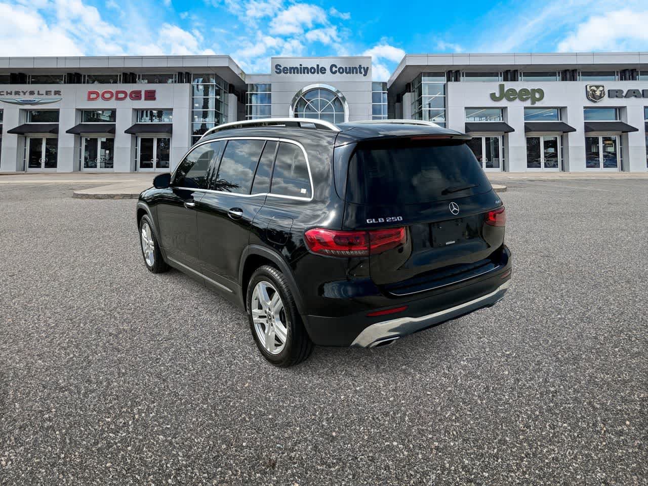 Used 2020 Mercedes-Benz GLB 250 4MATIC image 6