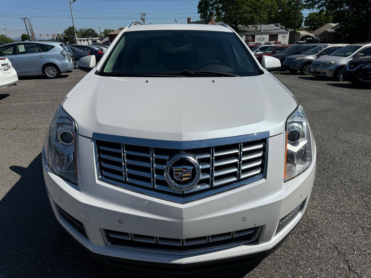 Used 2015 Cadillac SRX Luxury FWD image 2