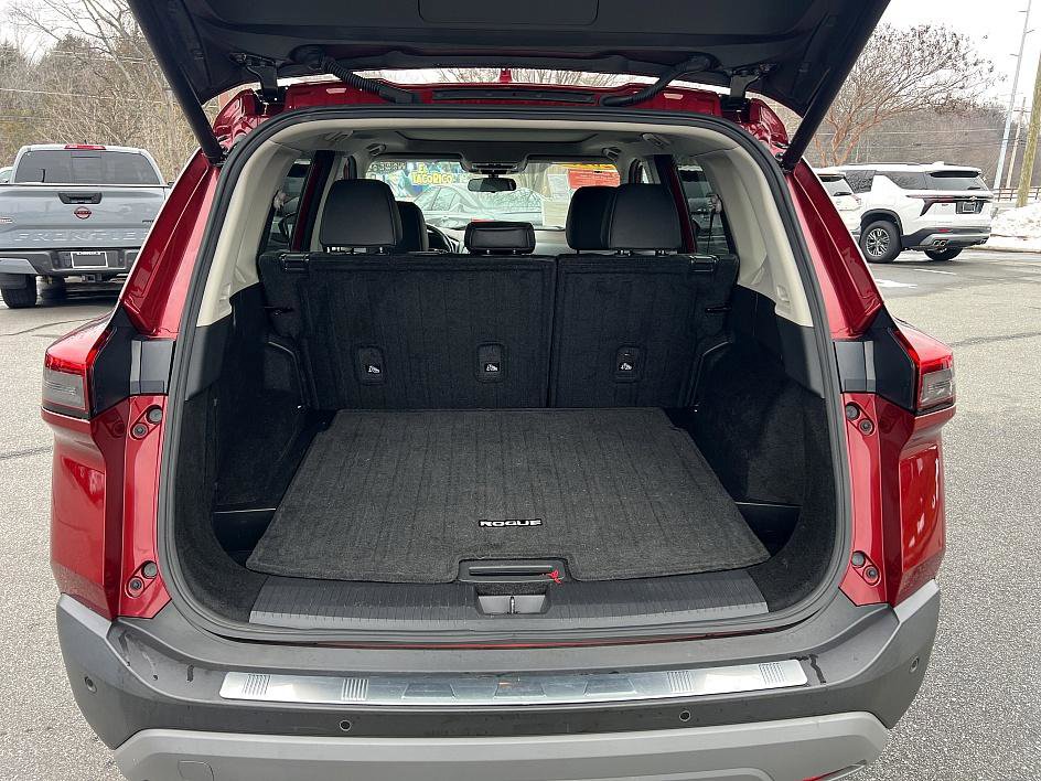 Certified 2023 Nissan Rogue SV w/ SV Premium B Package image 15