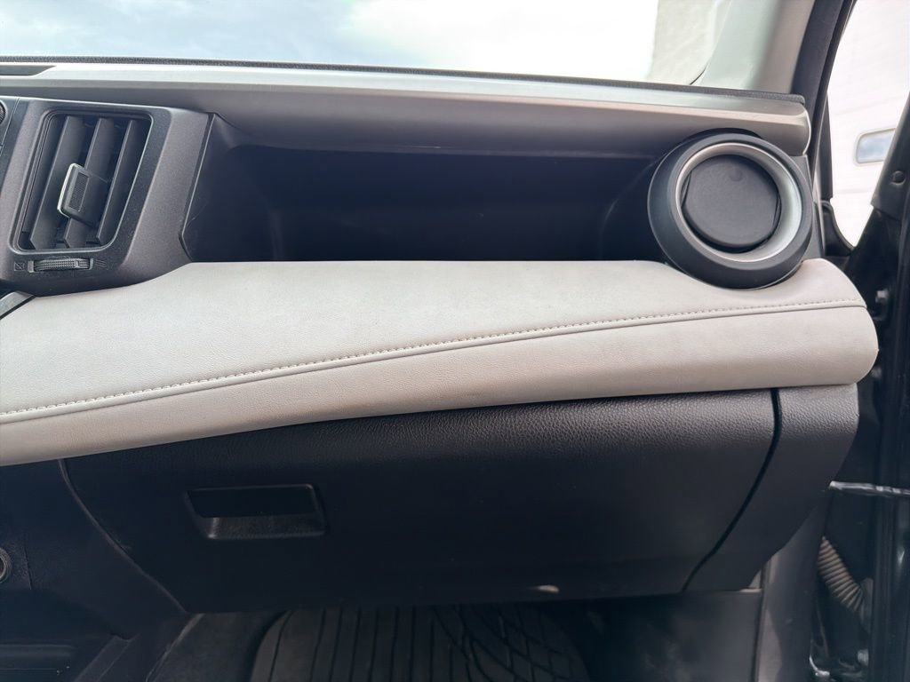 Used 2017 Toyota RAV4 Limited image 20