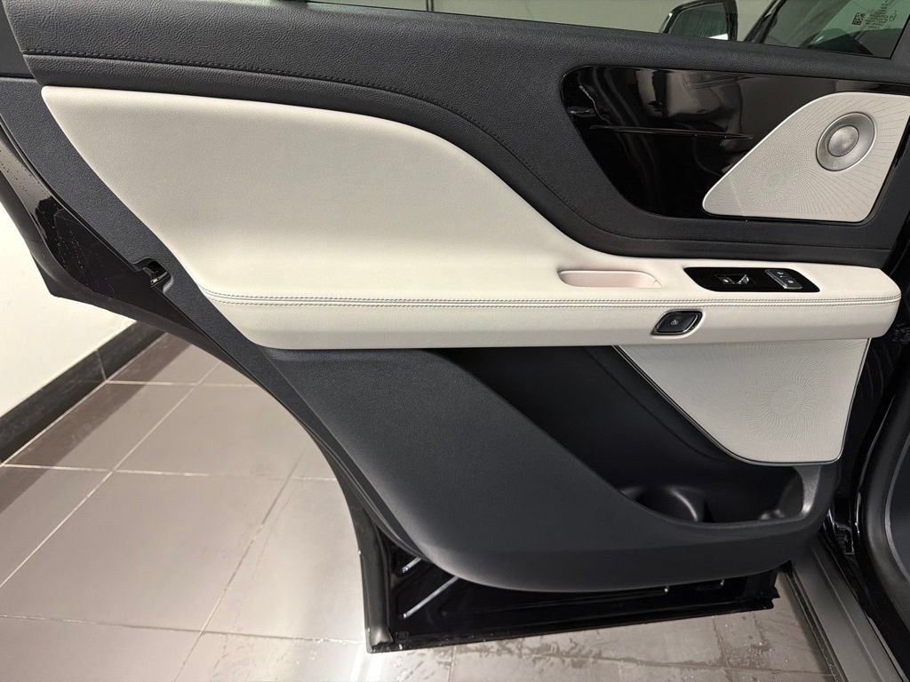 New 2026 Lincoln Aviator Reserve AWD/4WD image 36