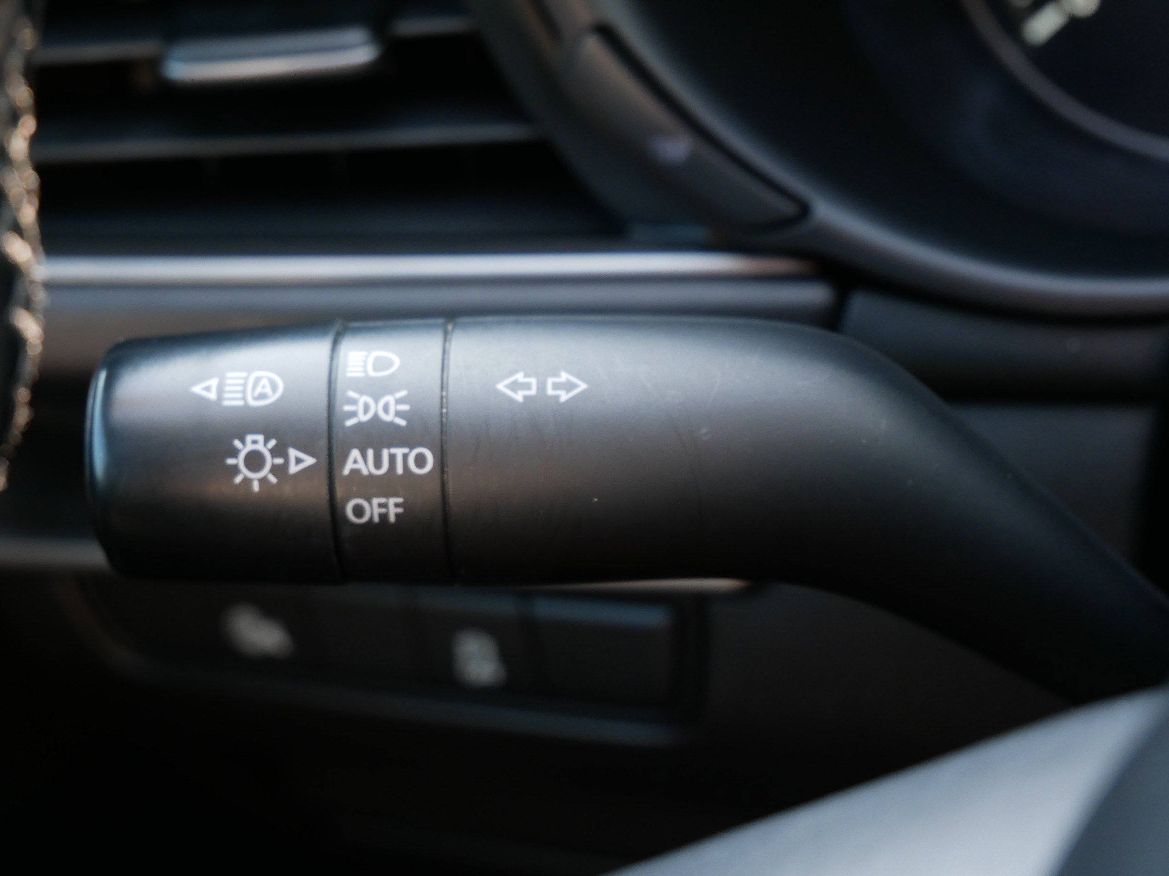 Used 2025 MAZDA MAZDA3 s Sport FWD image 31