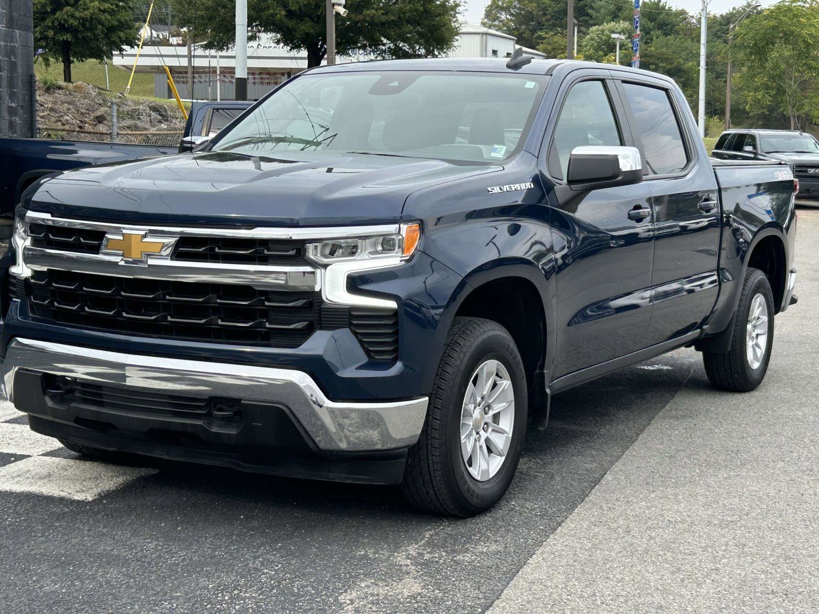 Used 2023 Chevrolet Silverado 1500 LT image 7