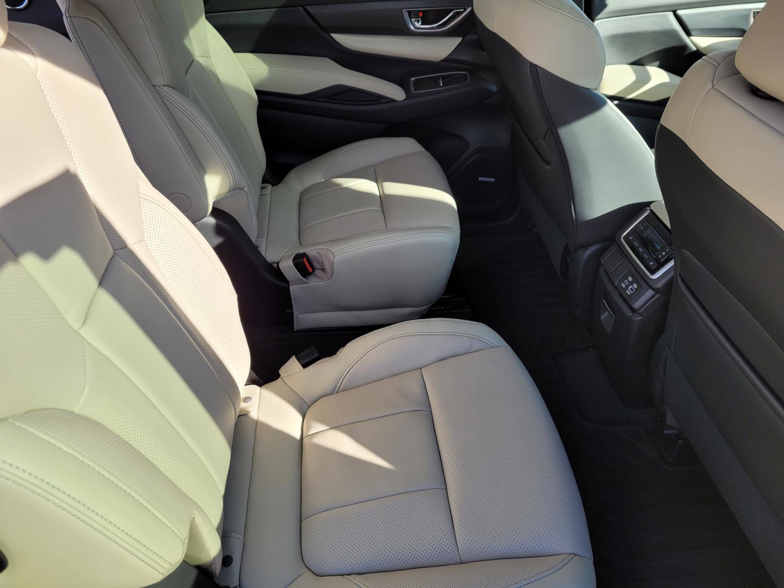 New 2026 Subaru Ascent Limited image 12