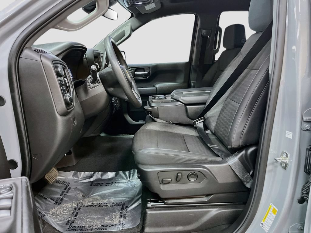 Used 2025 Chevrolet Silverado 1500 Custom w/ Turbomax Blackout Package AWD/4WD image 20