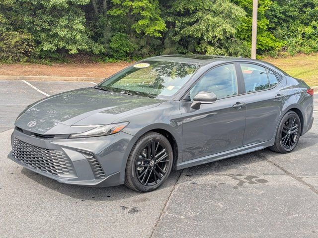 Used 2025 Toyota Camry SE w/ Convenience Package FWD image 3