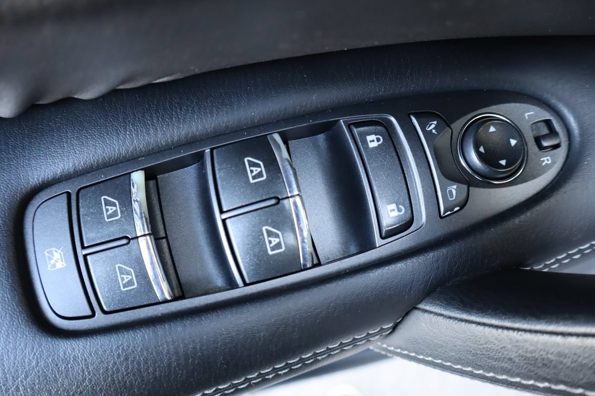 Used 2018 Nissan Armada SL w/ Moonroof Package AWD/4WD image 29