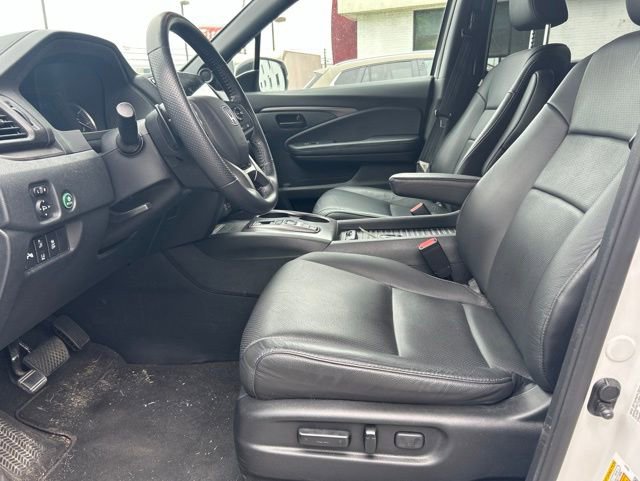 Used 2023 Honda Passport EX-L image 9