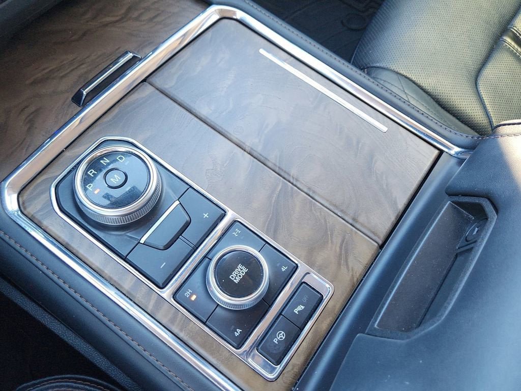 Used 2019 Ford Expedition Max Platinum AWD/4WD image 29