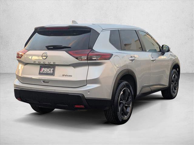 Used 2024 Nissan Rogue SV image 5
