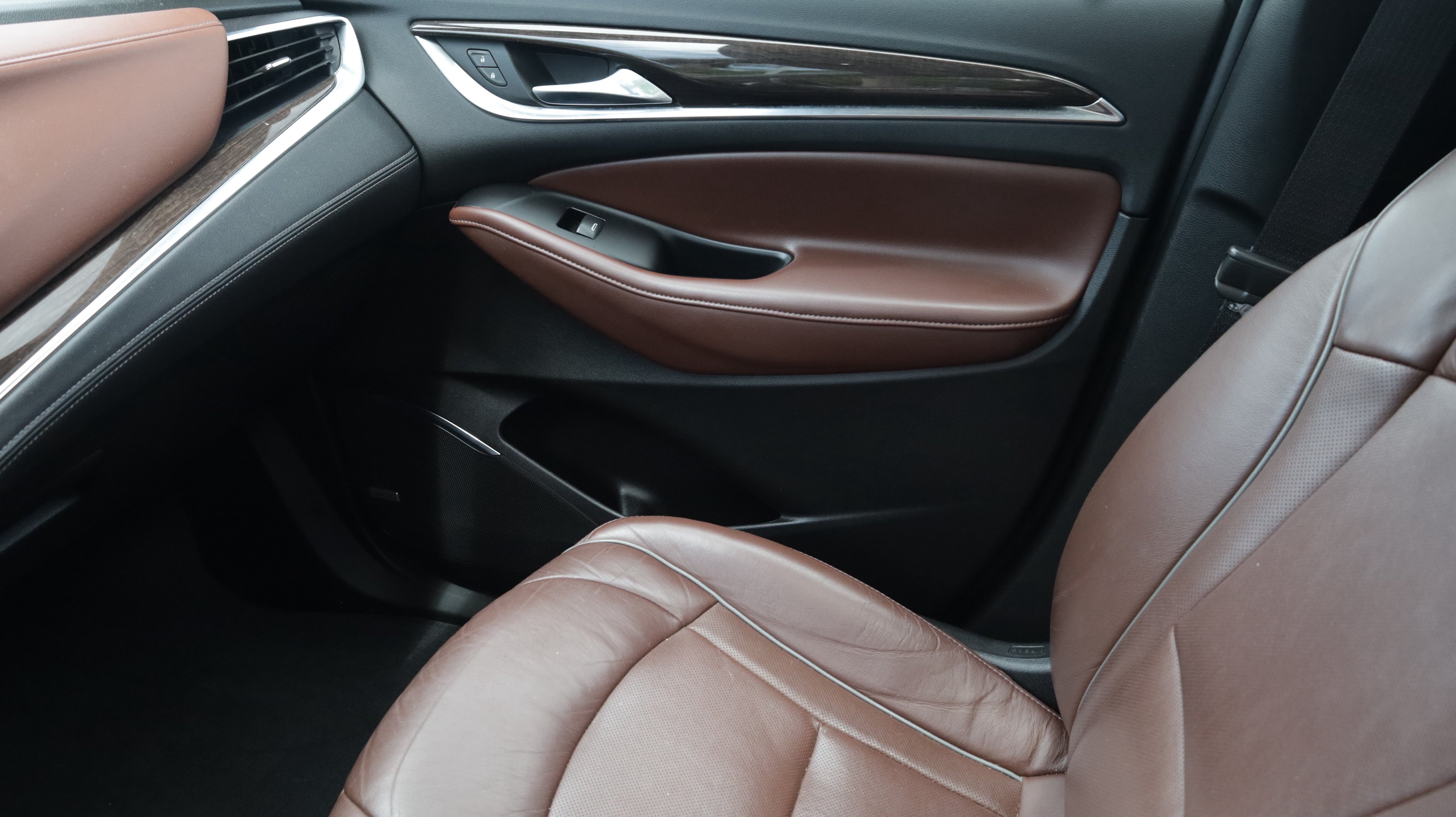 Used 2019 Buick Enclave Avenir w/ Avenir Technology Package AWD/4WD image 24