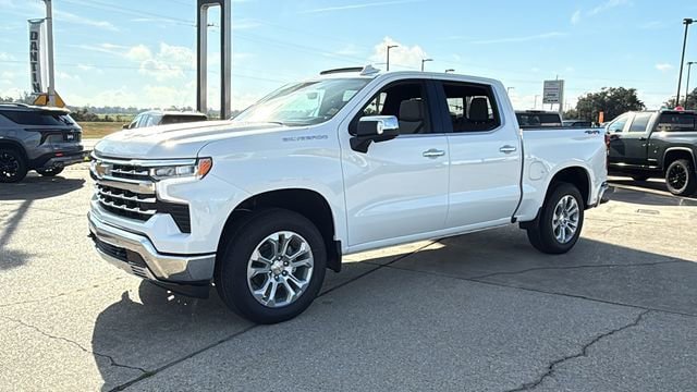 New 2026 Chevrolet Silverado 1500 LTZ w/ LTZ Premium Package AWD/4WD image 3
