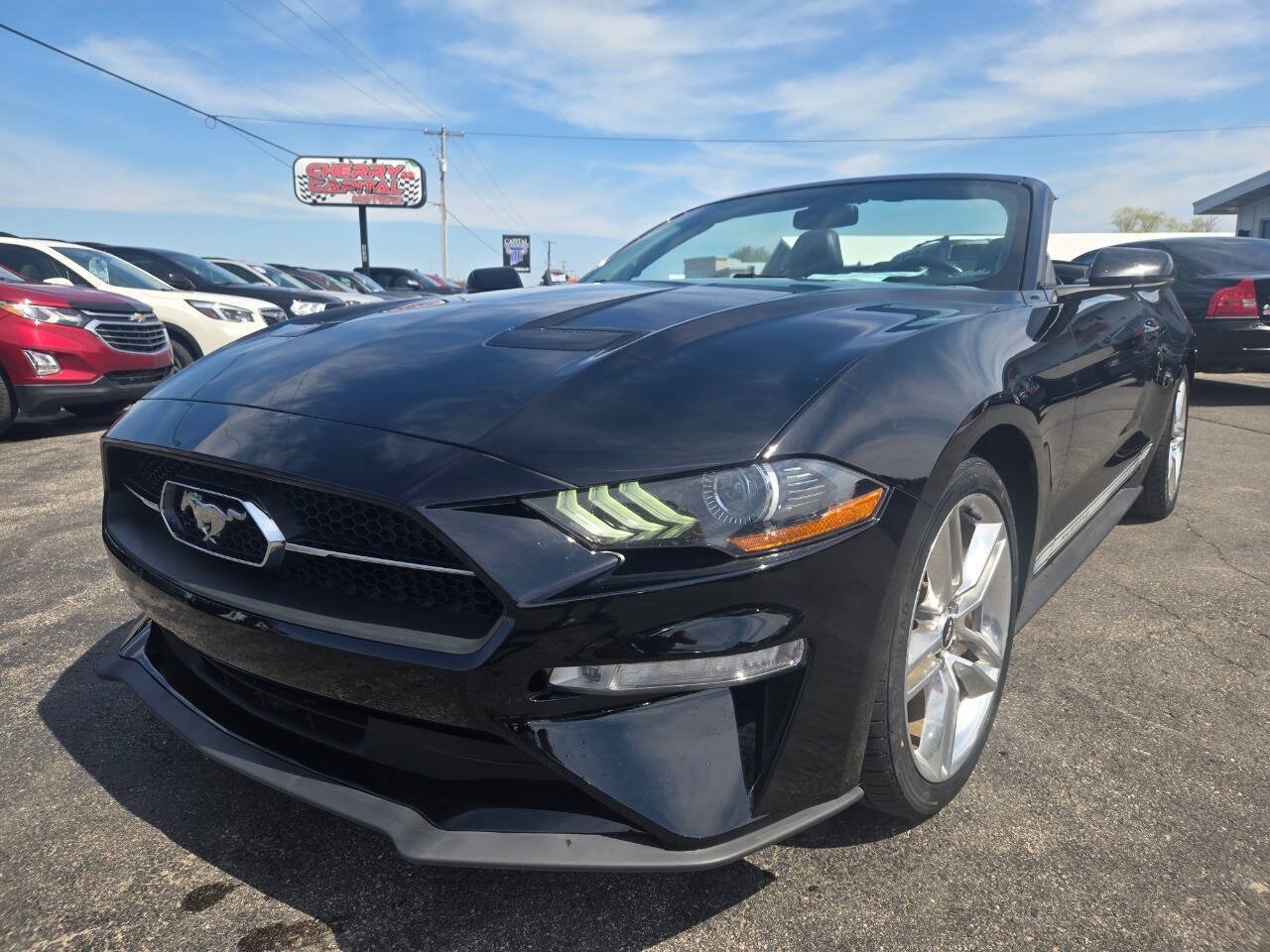 Used 2018 Ford Mustang Premium w/ Equipment Group 201A RWD image 21