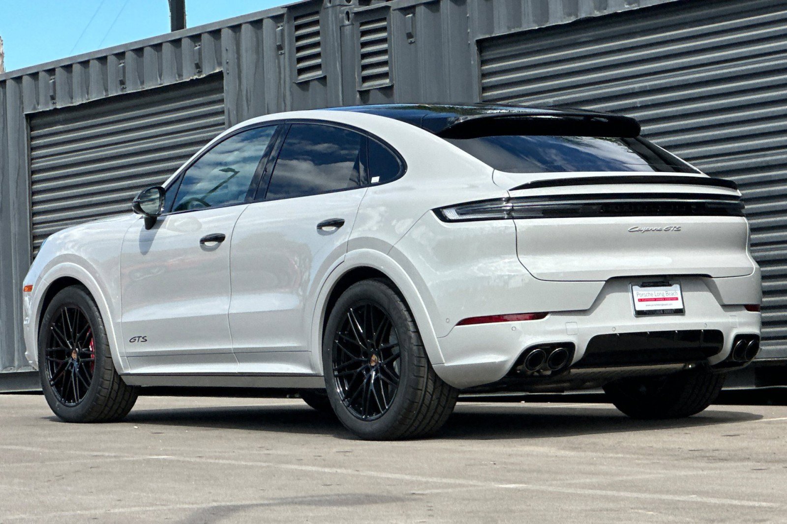 New 2026 Porsche Cayenne GTS image 3