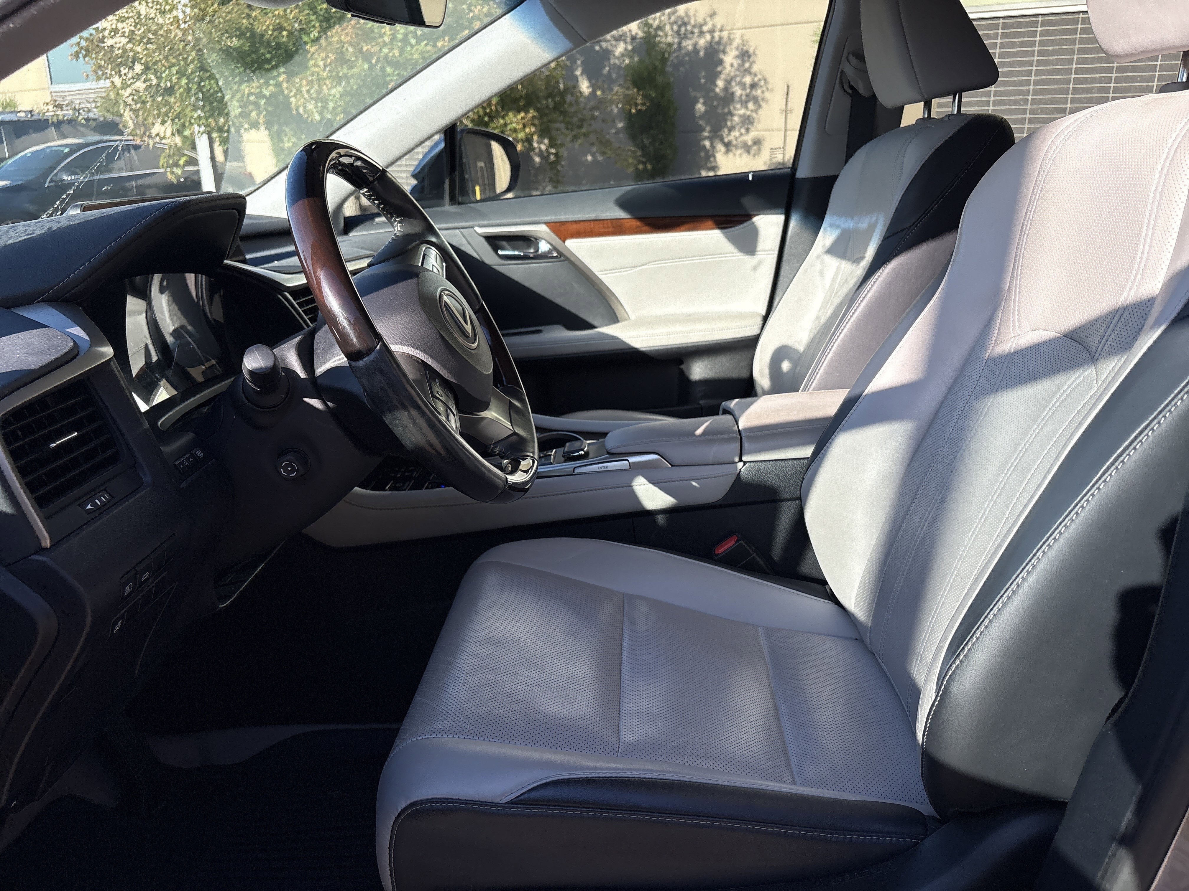 Used 2018 Lexus RX 350 AWD w/ Premium Package image 16