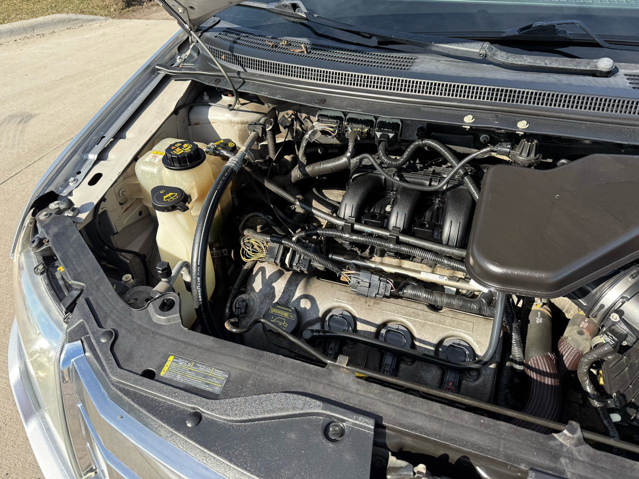 Used 2010 Ford Edge SEL image 31