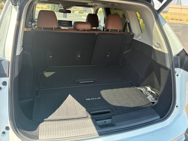 New 2026 Nissan Rogue Platinum w/ Platinum Premium Package AWD/4WD image 18