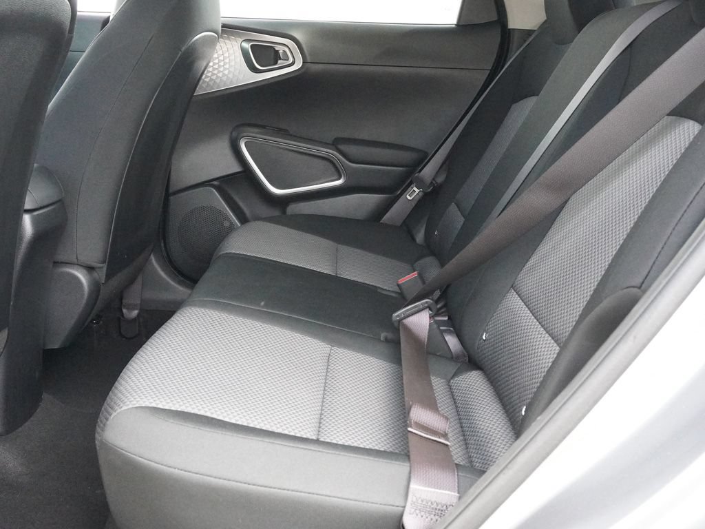 Used 2025 Kia Soul LX w/ LX Technology Package FWD image 28