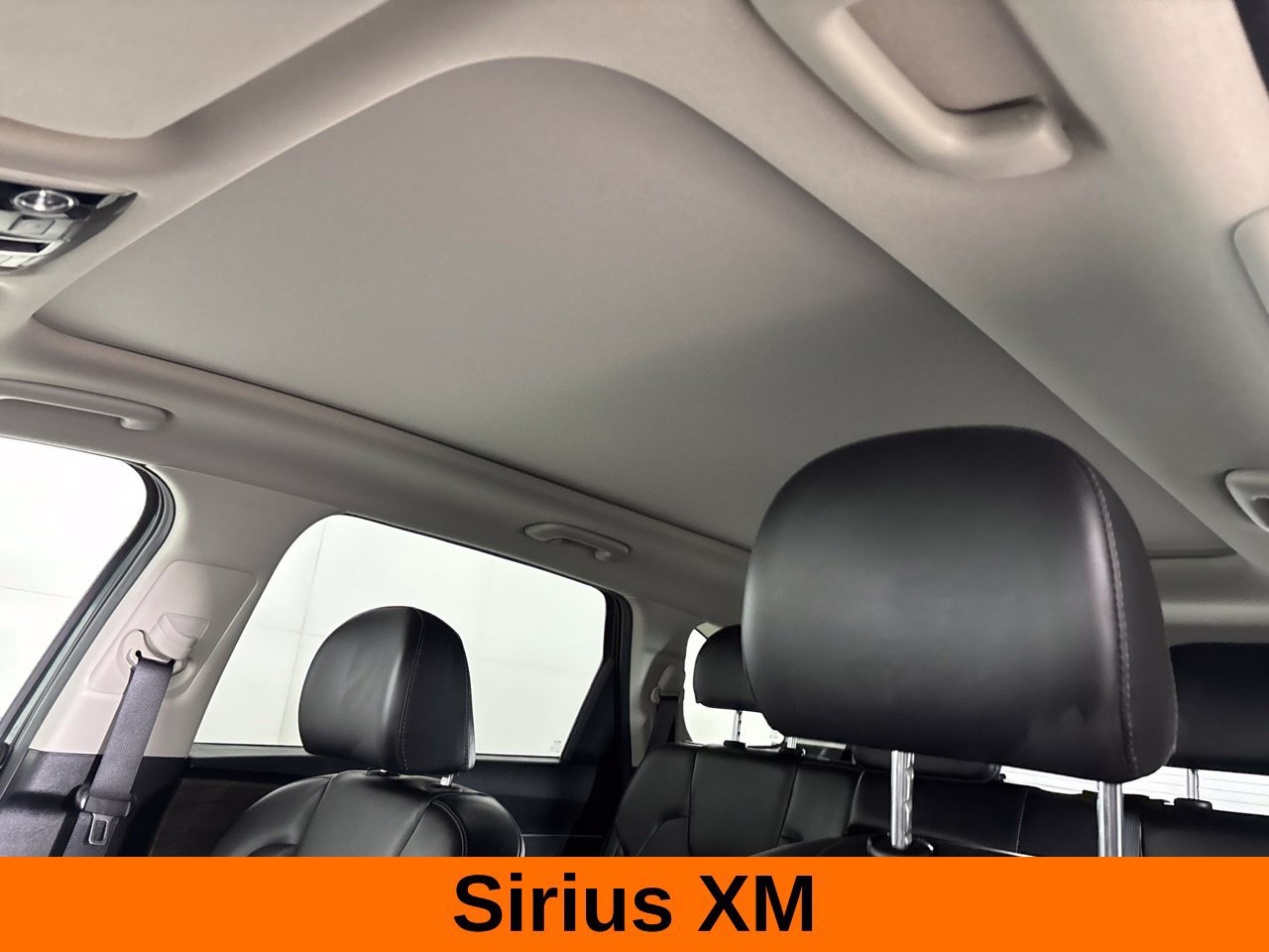 Used 2023 Kia Sorento S w/ Panoramic Sunroof Package AWD/4WD image 12