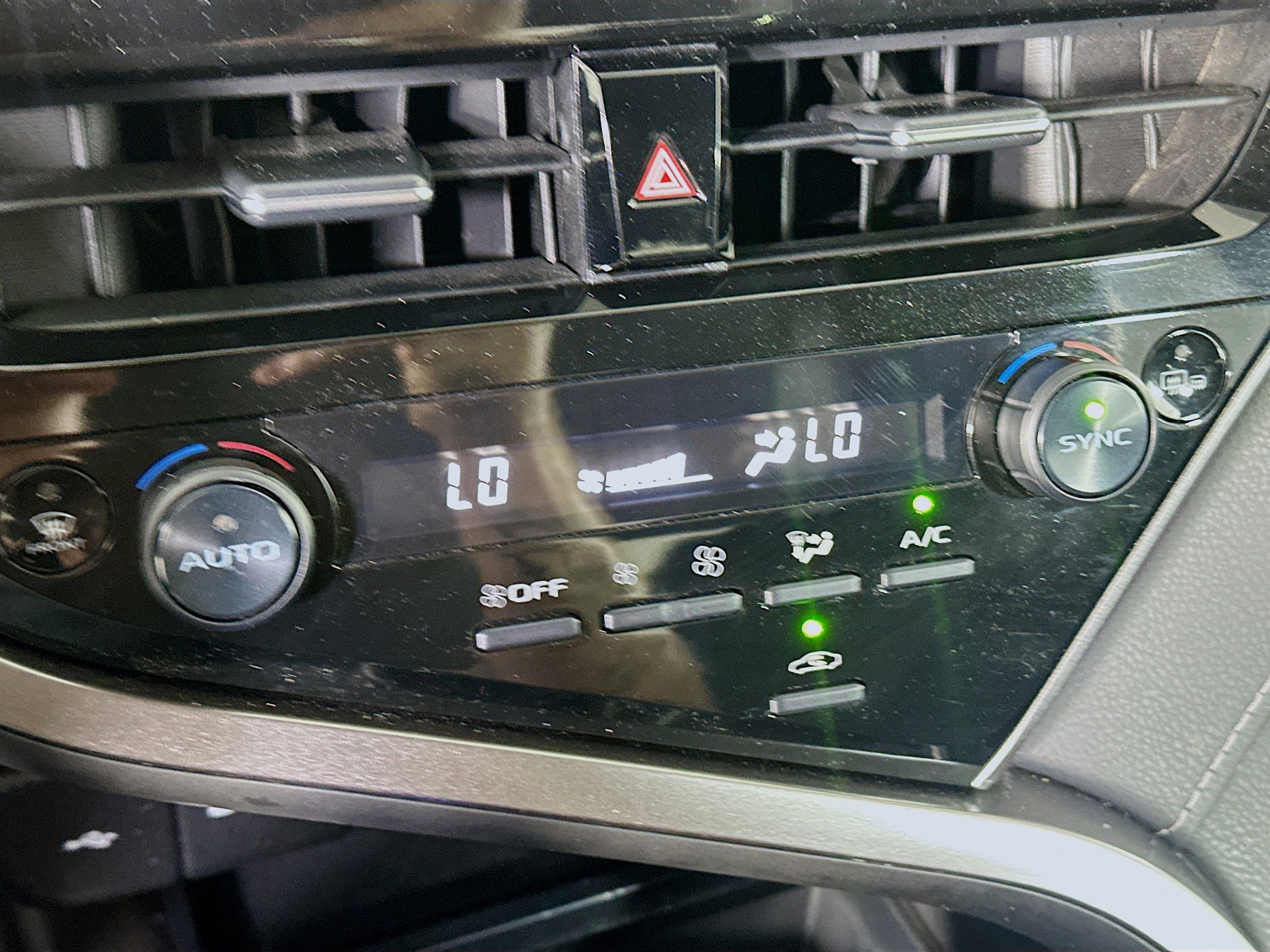 Used 2024 Toyota Camry SE FWD image 24