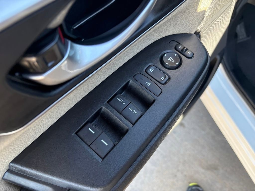 Used 2022 Honda CR-V EX image 15