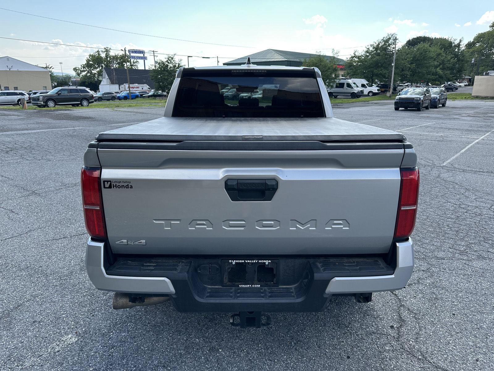 Used 2024 Toyota Tacoma SR5 AWD/4WD image 6
