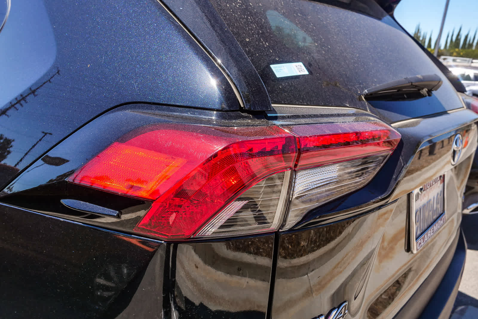 Used 2025 Toyota RAV4 LE image 18