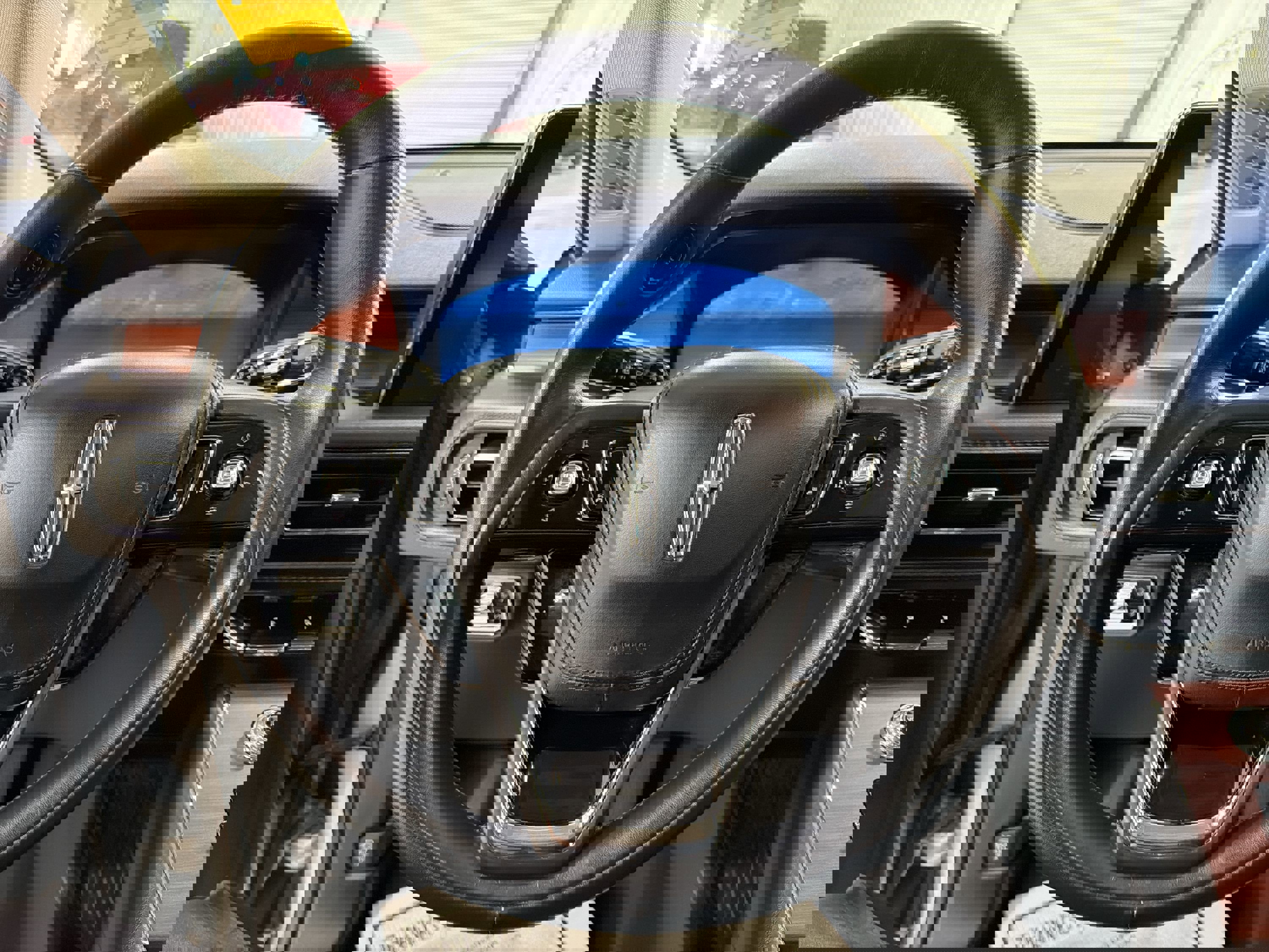 Used 2023 Lincoln Aviator Reserve w/ Equipment Group 201A image 13