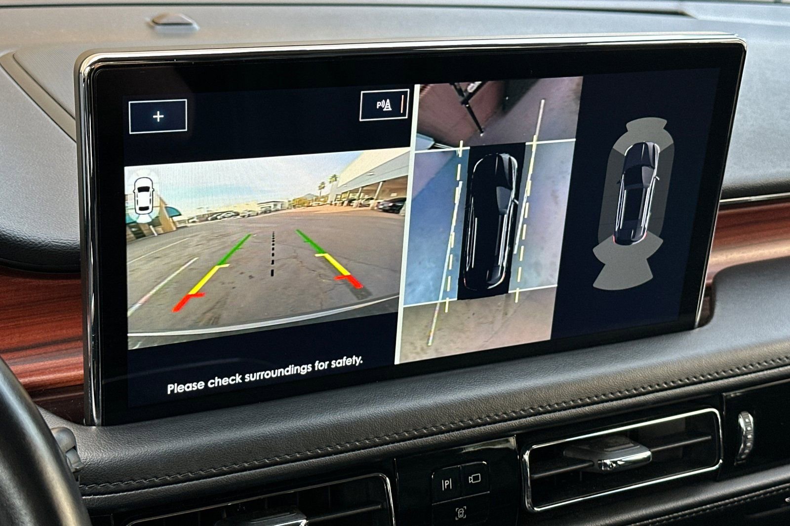 Used 2022 Lincoln Nautilus Reserve w/ Equipment Group 202A image 19