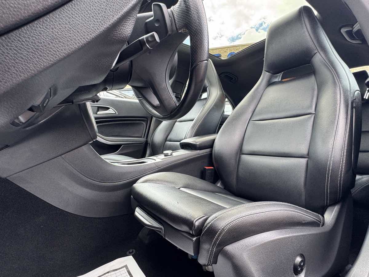Used 2017 Mercedes-Benz CLA 250 image 24